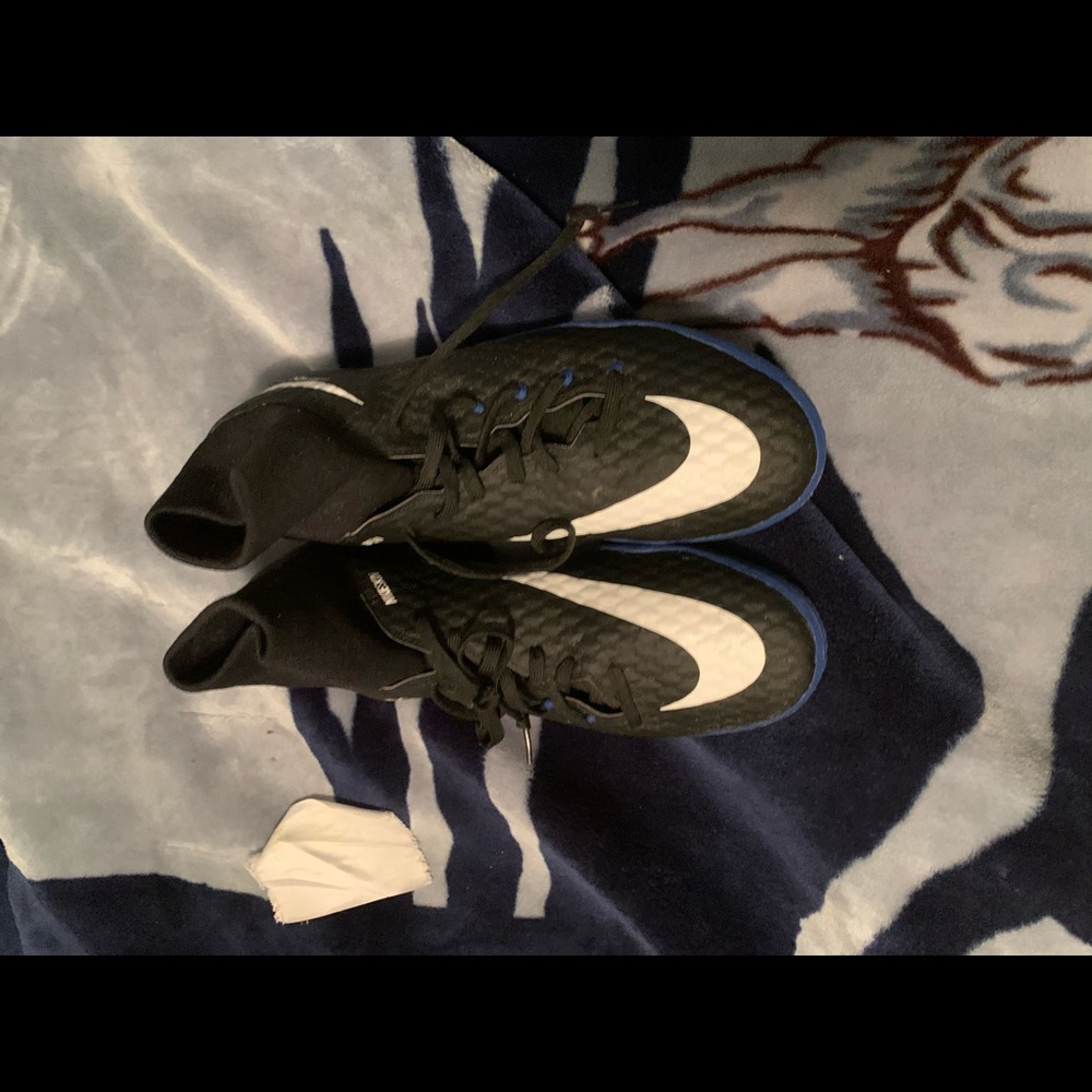 Nike indoors